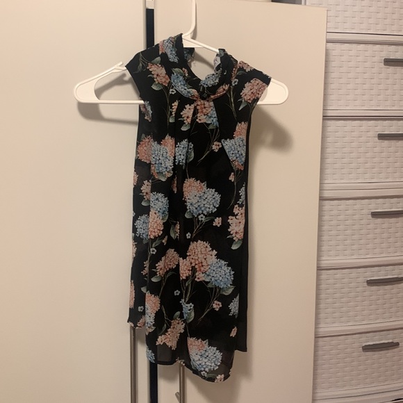 Floral Suzy Shier Blouse - Picture 2 of 3